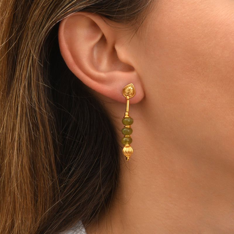 Avola Short Dangly Earring with Stud Fastening in Green