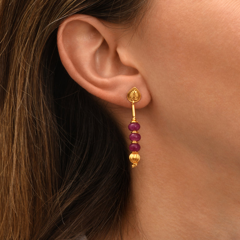 Avola Short Dangly Earring with Stud Fastening in Purple