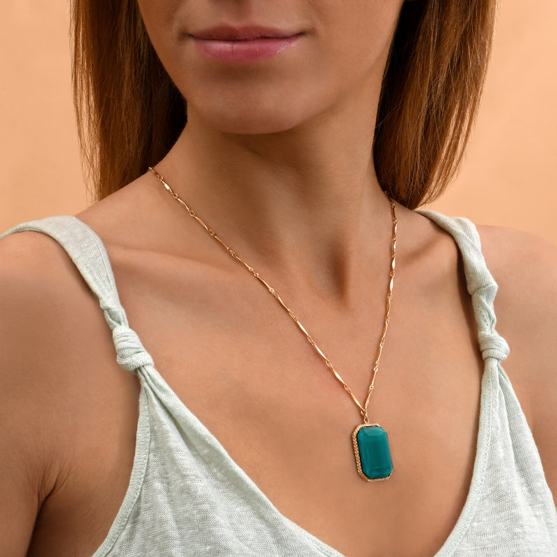 Louise Chic Cabochon Adjustable Pendant Necklace in Green