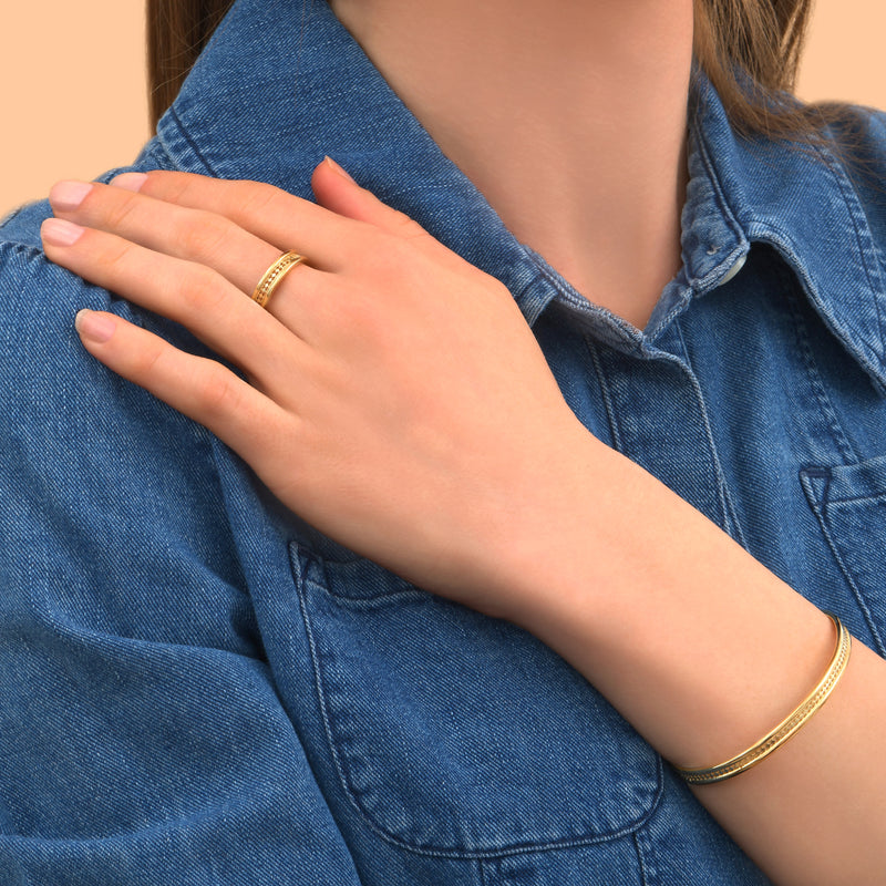 Noor Timeless Fine Adjustable Bangle Bracelet in Gold