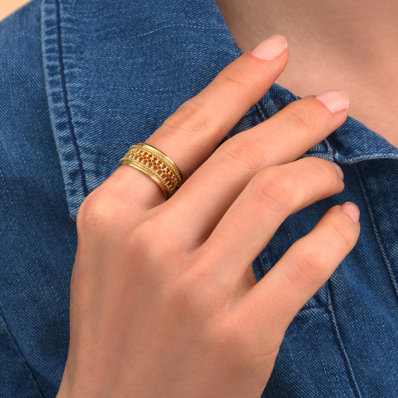 Noor Chic Metal Adjustable Ring in Gold