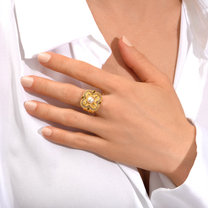 Positano Mother-of-pearl Cabochon & Crystals Adjustable Ring in White size M