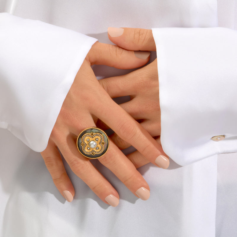 Positano Mother-of-pearl Wide Adjustable Ring in Grey size M