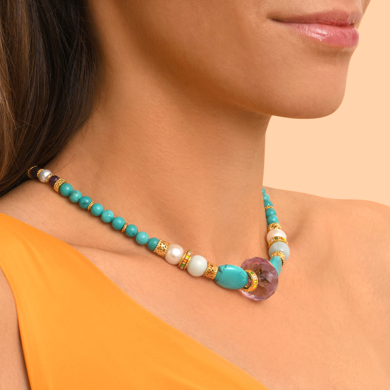 Tiki Gemstone & River Pearl Short necklace in Turquoise